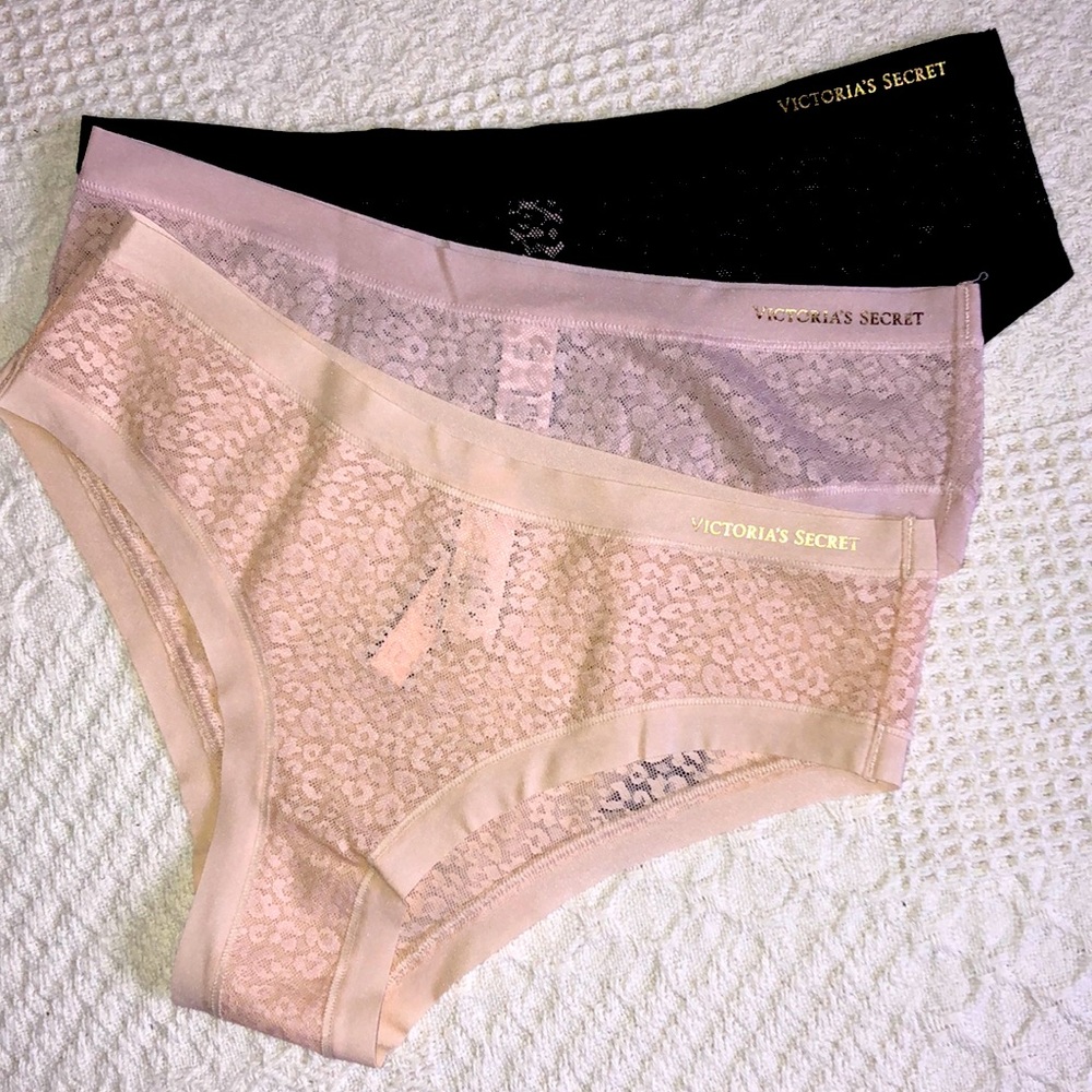 Victoria’s Secret cheeky M panties